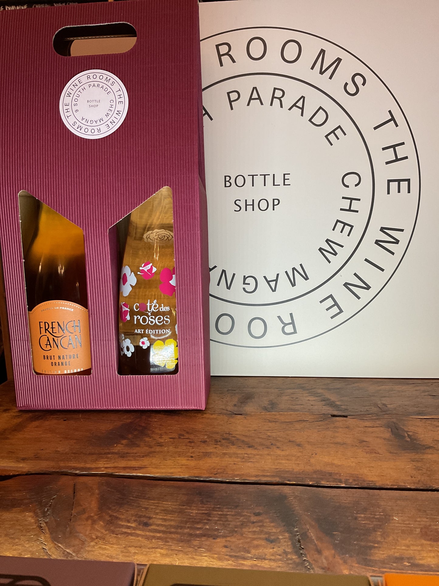 
                  
                    Gift Bag, French Cancan Brut Nature Orange & Cote Des Roses
                  
                